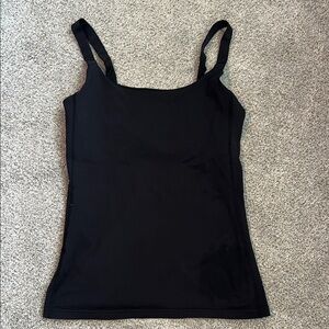 Lululemon Classic Black Women's Tank Top with Shelf Bra Size 6